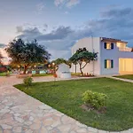Villa Skales