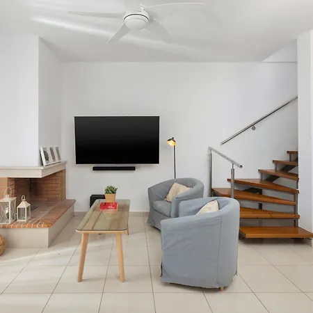 Skales Villa Almiros Beach