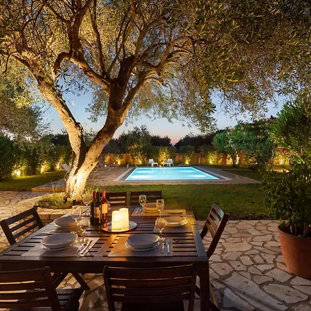 Skales Villa Almiros Beach