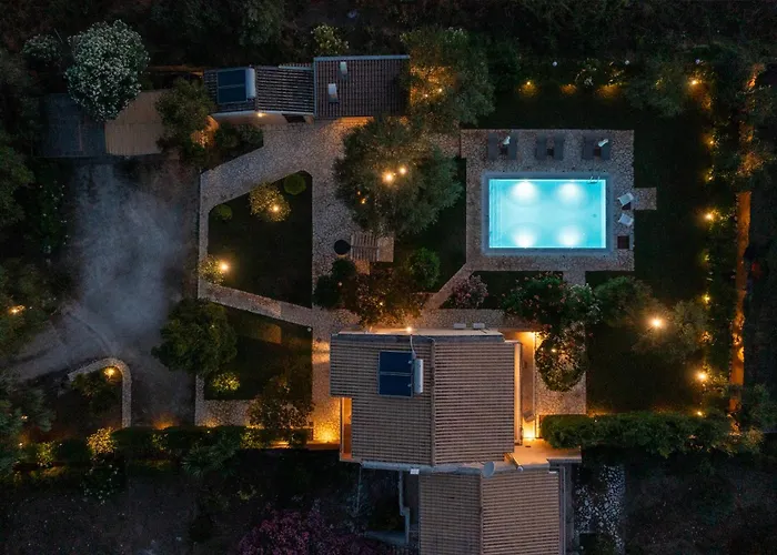 Skales Villa *